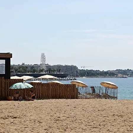 A 50 Metres De La Apartamento Fréjus