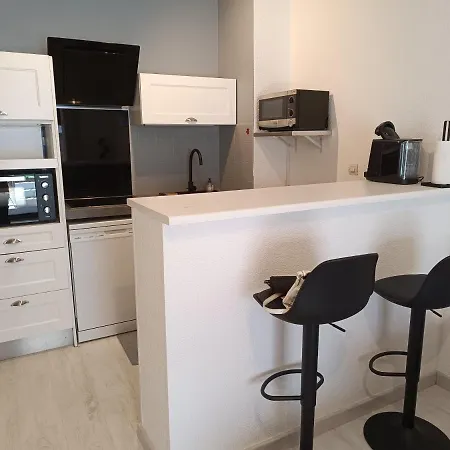 Appartement A 50 Metres De La Fréjus