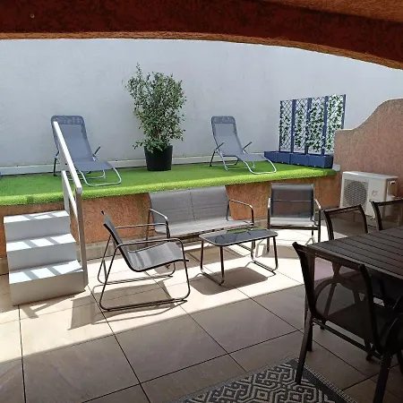 Apartment A 50 Metres De La Frejus